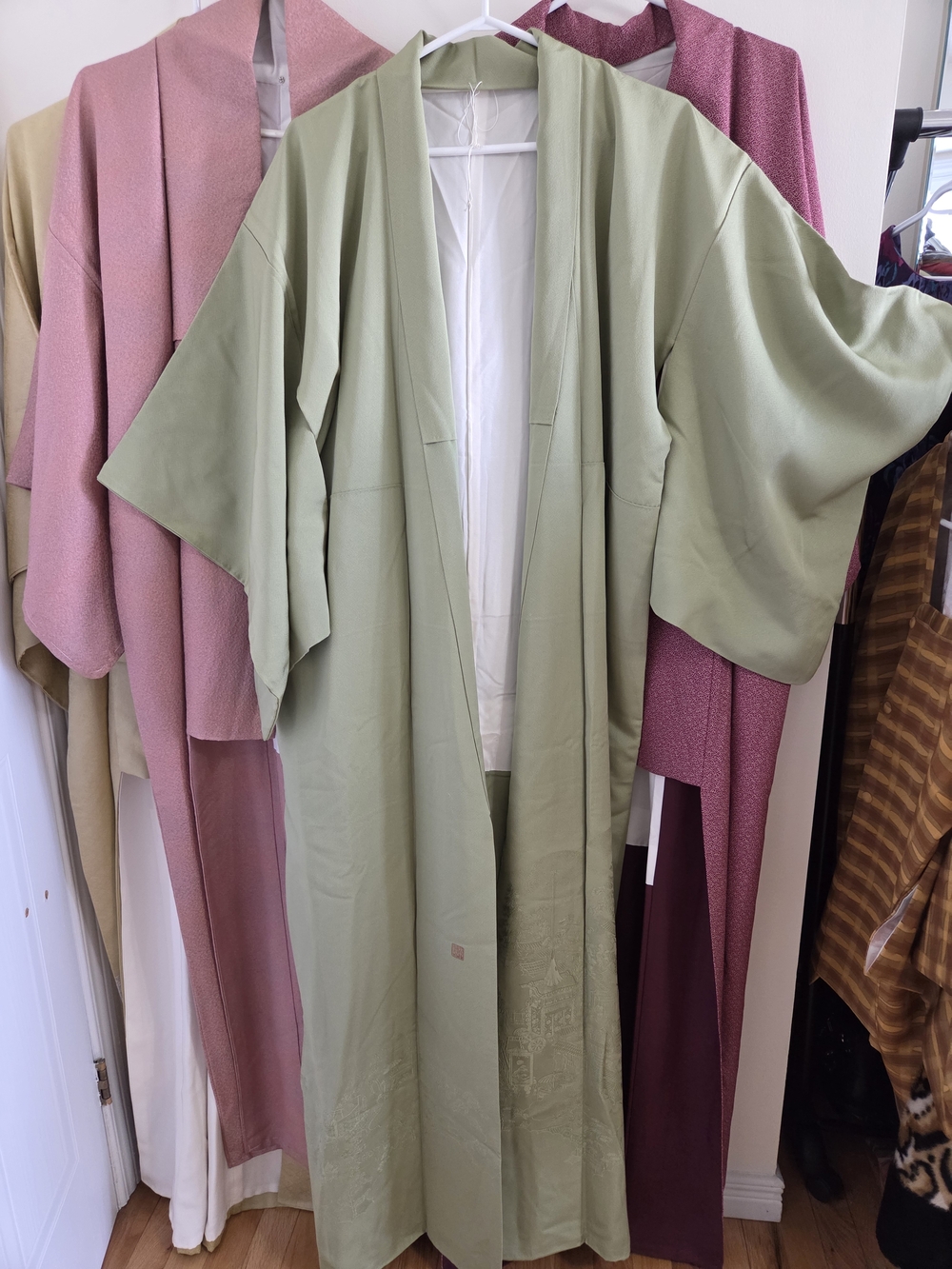 Vintage Japanese Silk Kimono – Sage Green with Narrative Scene, Artist Crest